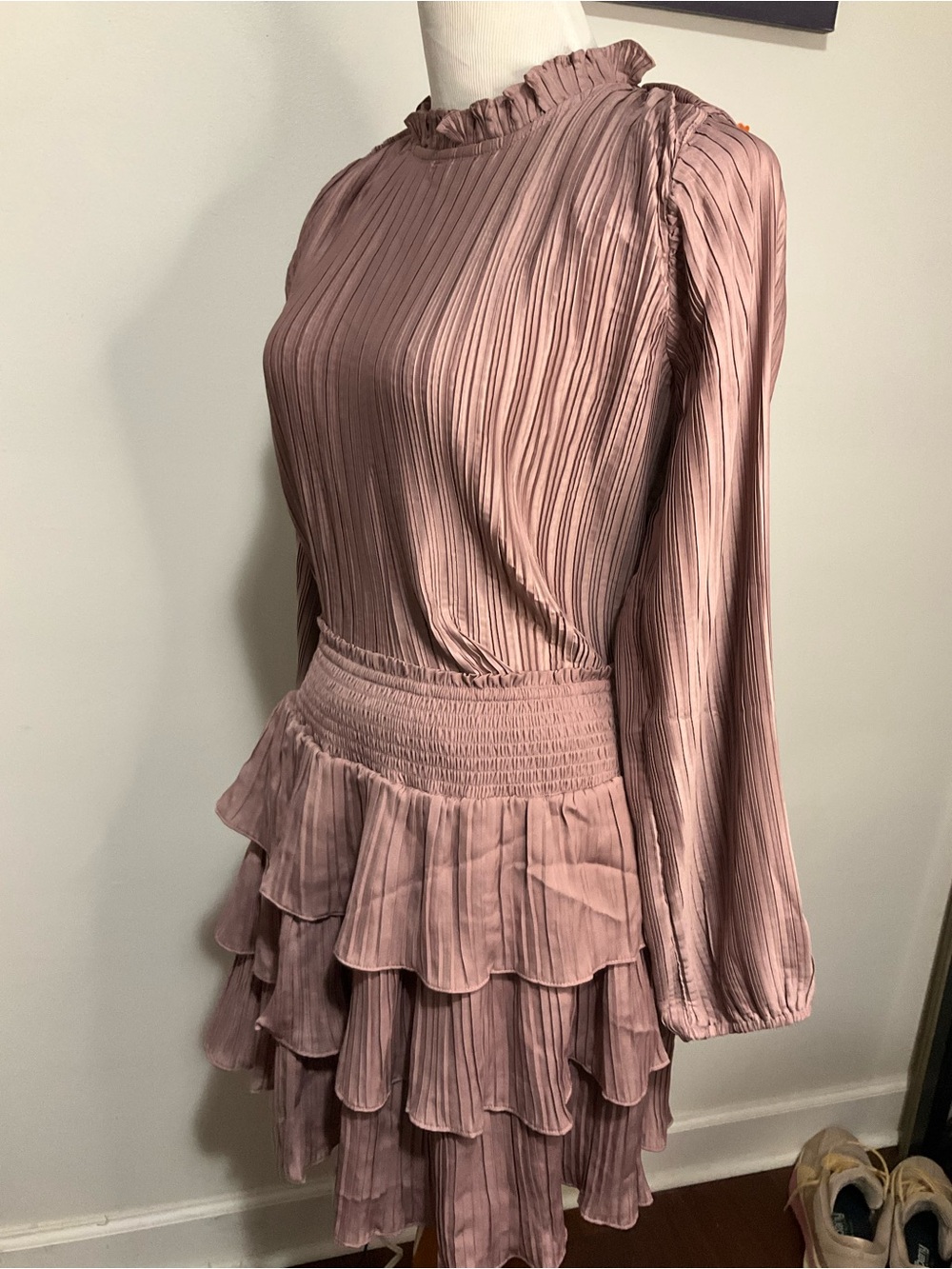 Easel Pleated Ruffle Long-Sleeve Dress in Dusty Rose Size Large